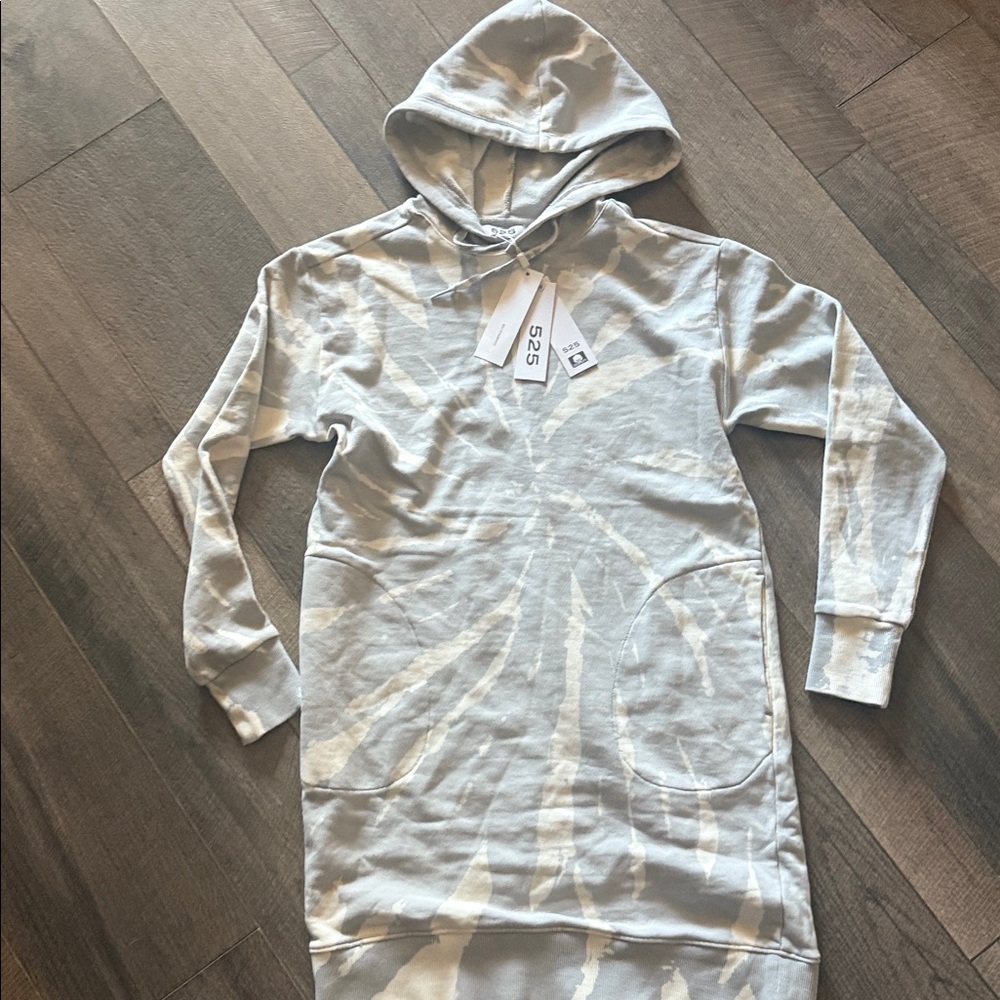 525 America Silver and Cream Hooded sweater dress
